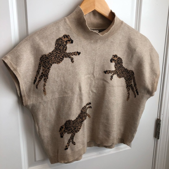 entro Tops - Entro Cream Beige Knit Leopard Motif Sweater Blouse Top Women’s Large